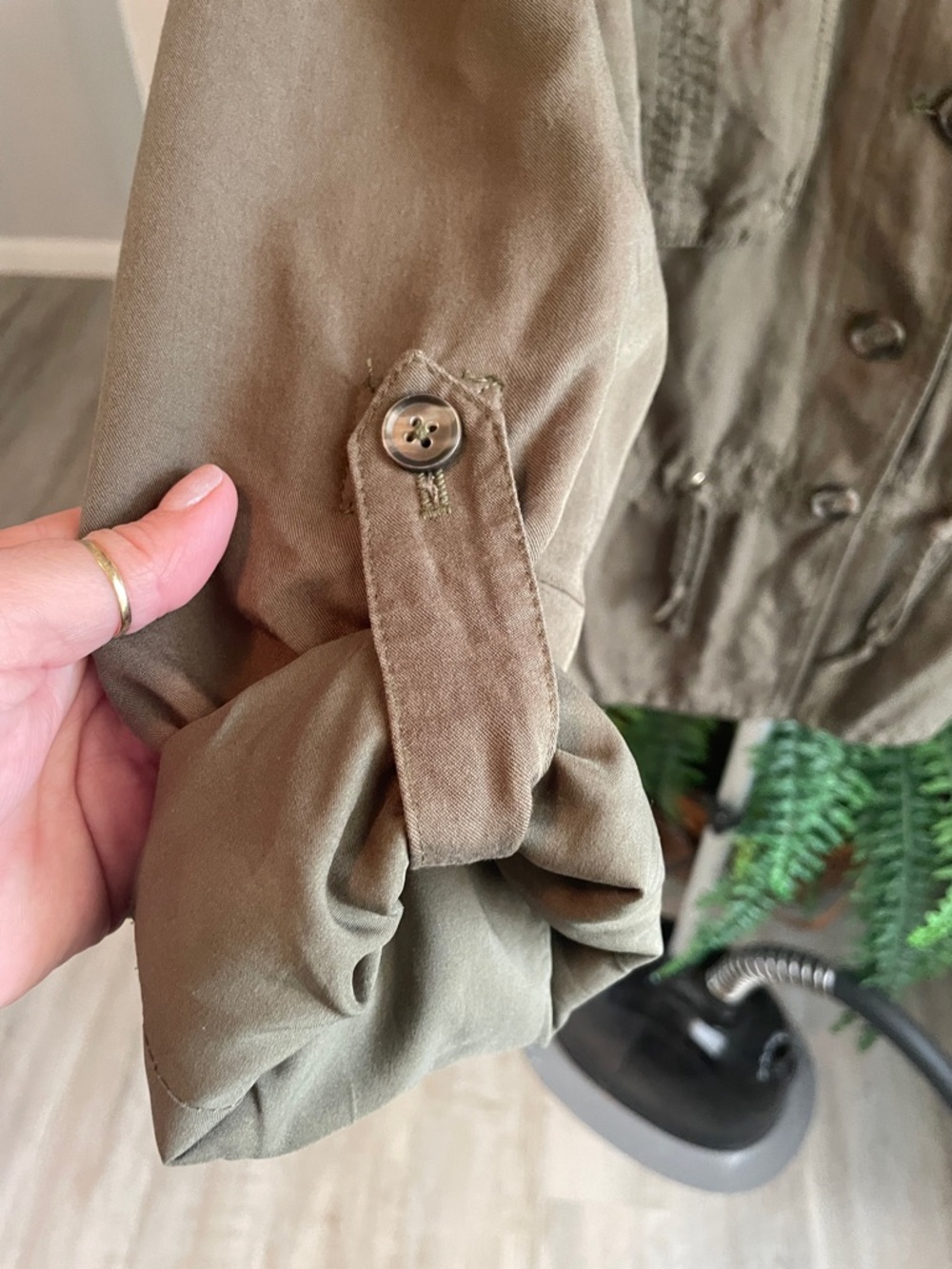 White House Black Market Olive Safari Shirt/Jacket with Drawstring Waist - Picture 5 of 7